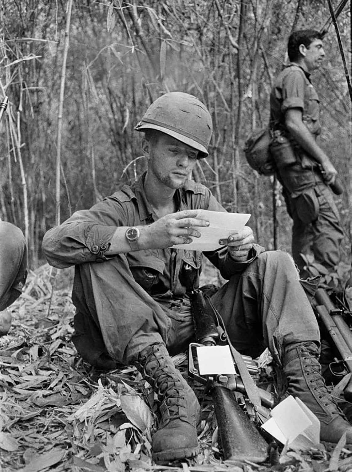 Catherine Leroy, Becoming a Photojournalist in the Vietnam War