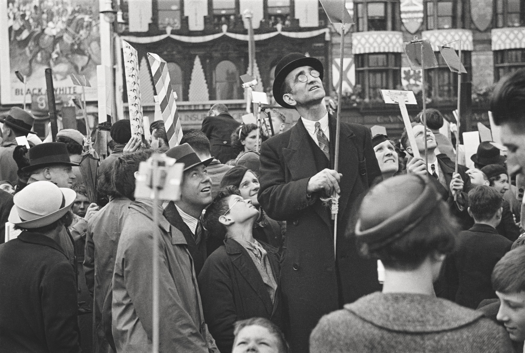 Henri Cartier-Bresson, Couronnement du roi George VI, Londres, Angleterre, 12 mai 1937 © Fondation Henri Cartier-Bresson / Magnum Photos