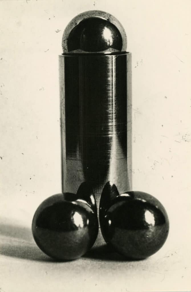 Presse papier à Priape (Priapic Paperweight), 1920 © Man Ray (1890-1976)