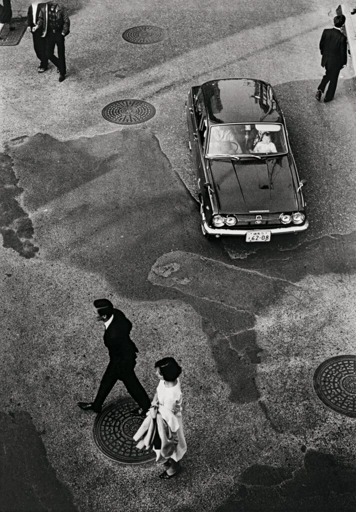 Yasuhiro Ishimoto, Tokyo, Town, 1963-1970 © Kochi Prefecture, Ishimoto Yasuhiro Photo Center