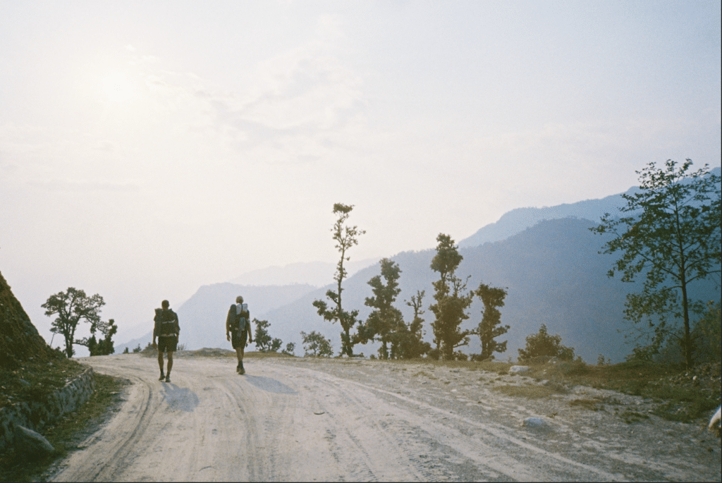 Marche au coucher du soleil. © Clément Cangiano