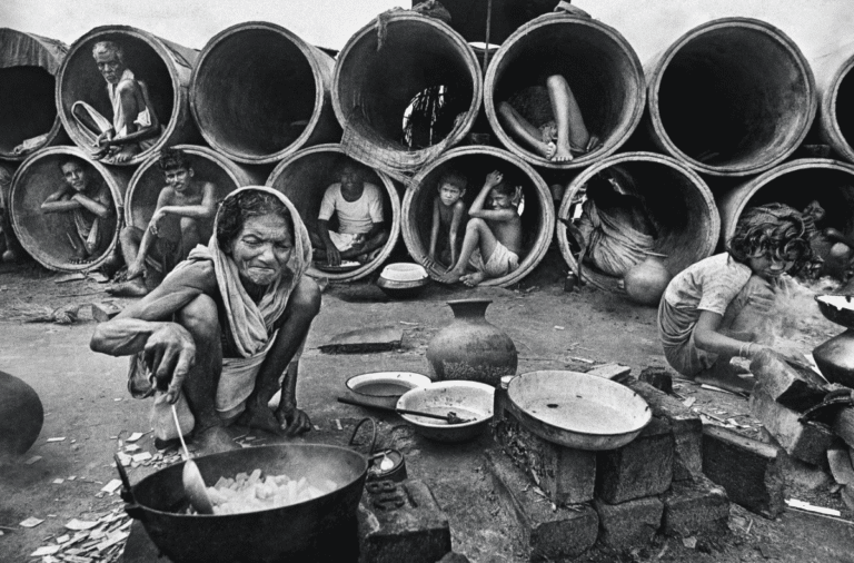 From Bangladesh: Rise of a Nation © Raghu Rai / Magnum Photos