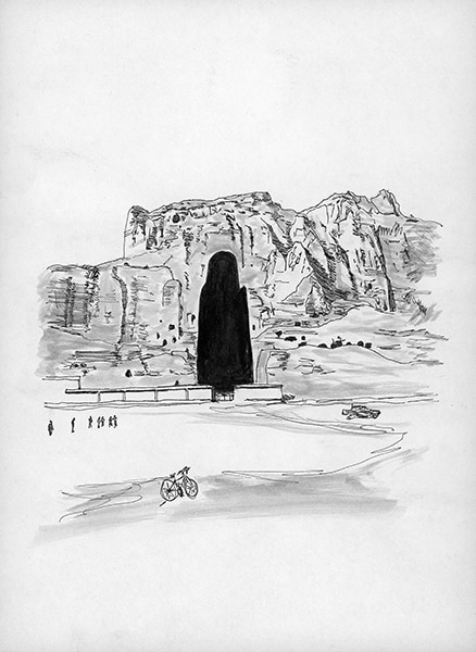 Le buddha détruit de Bamiyan - En mars 2001, les talibans détruisent les bouddhas de Bamiyan, qui observaient depuis les montagnes du centre de l’Afghanistan l’humanité depuis 1500 ans. Depuis, leurs formes sombres et vides nous rappellent la folie de la radicalité. © Mélissa Cornet pour la Fondation Carmignac