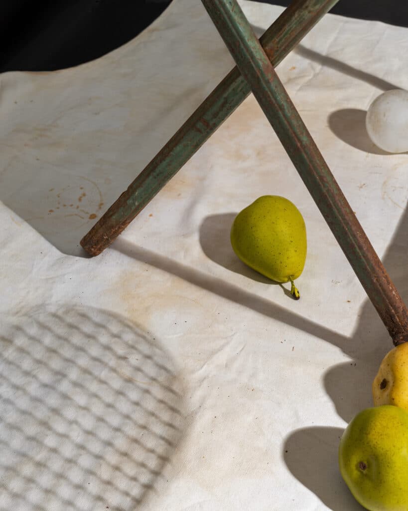 Christian Patterson, Store Window Still Life, 2023 – Courtesy Robert Morat