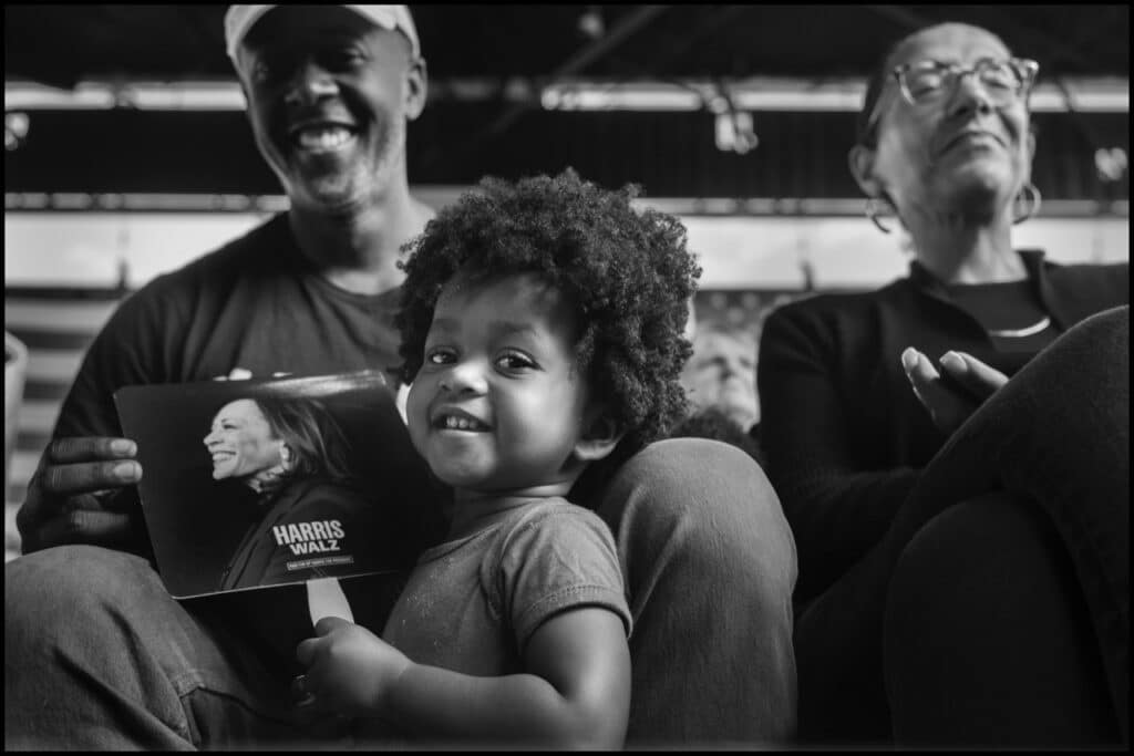 Kamala Harris’ American Presidential Campaign © Peter Turnley