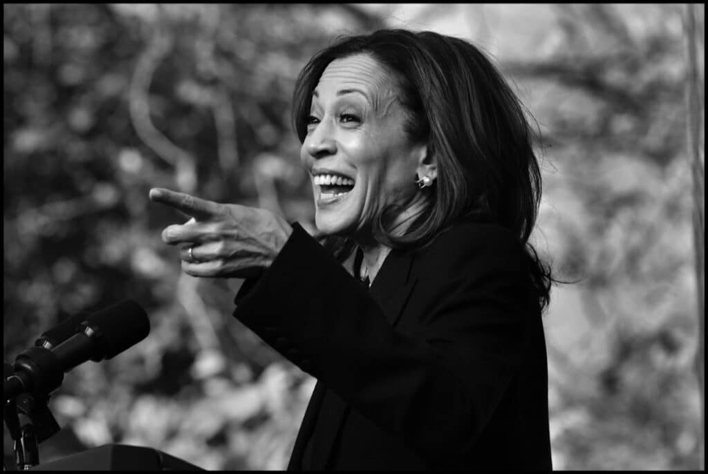 Kamala Harris’ American Presidential Campaign © Peter Turnley