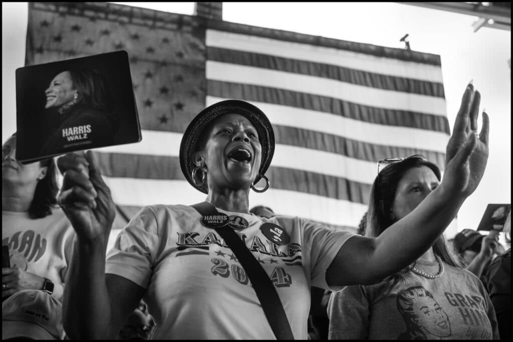 Kamala Harris’ American Presidential Campaign © Peter Turnley