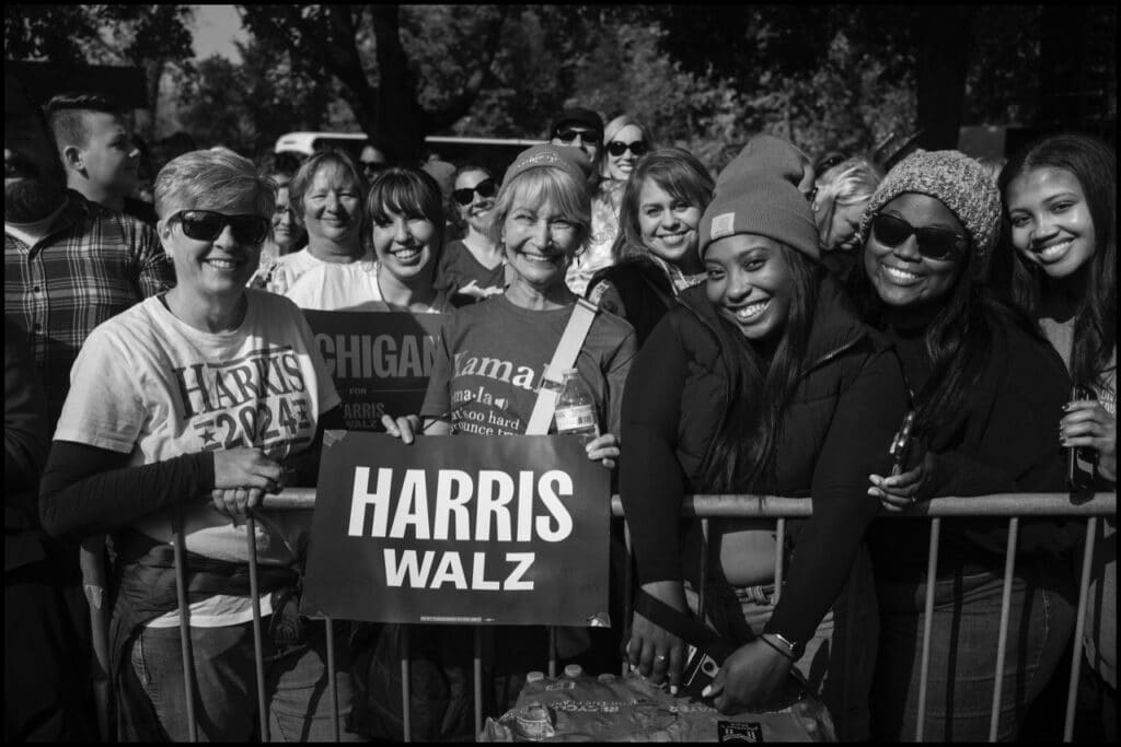 Kamala Harris’ American Presidential Campaign © Peter Turnley