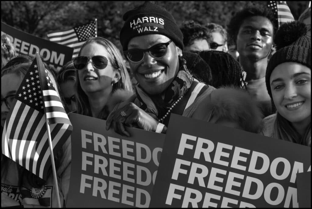 Kamala Harris’ American Presidential Campaign © Peter Turnley