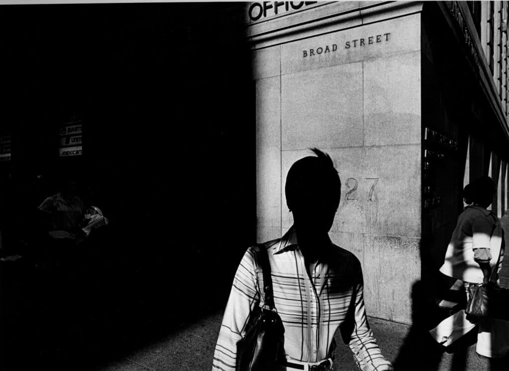 City Whispers, Philadelphia, 1980 © Estate Ray K. Metzker : Courtesy les Douches la Galerie, Paris