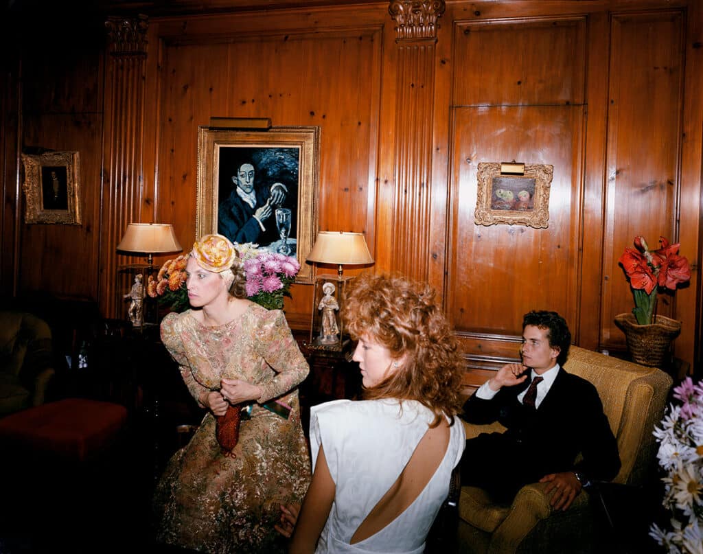 The Reception [La réception], 1985 © 2024, Tina Barney. Courtesy de l’artiste et Kasmin, New York