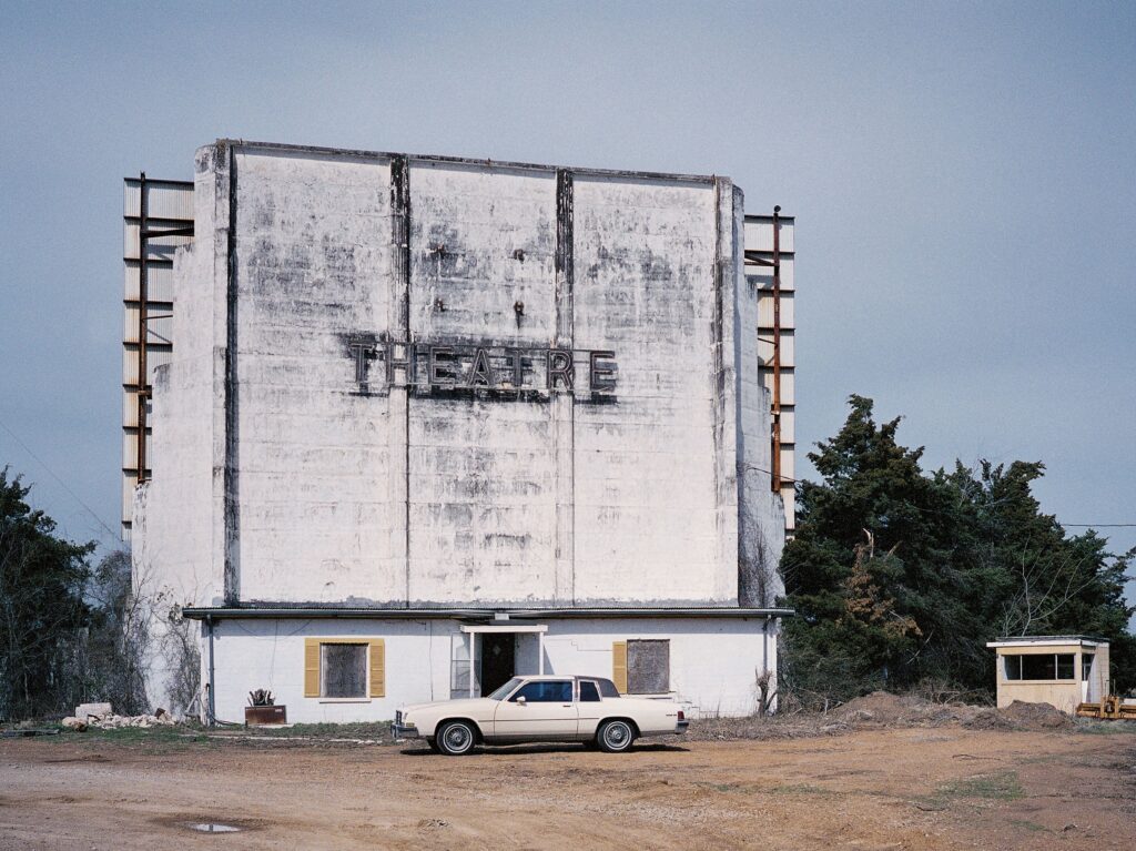 The Theatre, 1987, Texas © Wim Wenders/ Wenders Images and Howard Greenberg Gallery