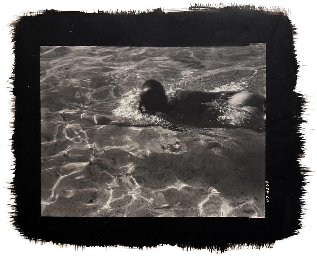 Cooling Off (2), Mustique, West Indies, 1984 © Denis Piel / Courtesy of Staley-Wise Gallery, New York